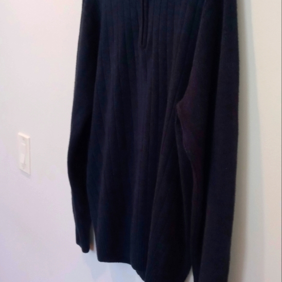 Jeoffrey Beene sweater - Picture 8 of 12